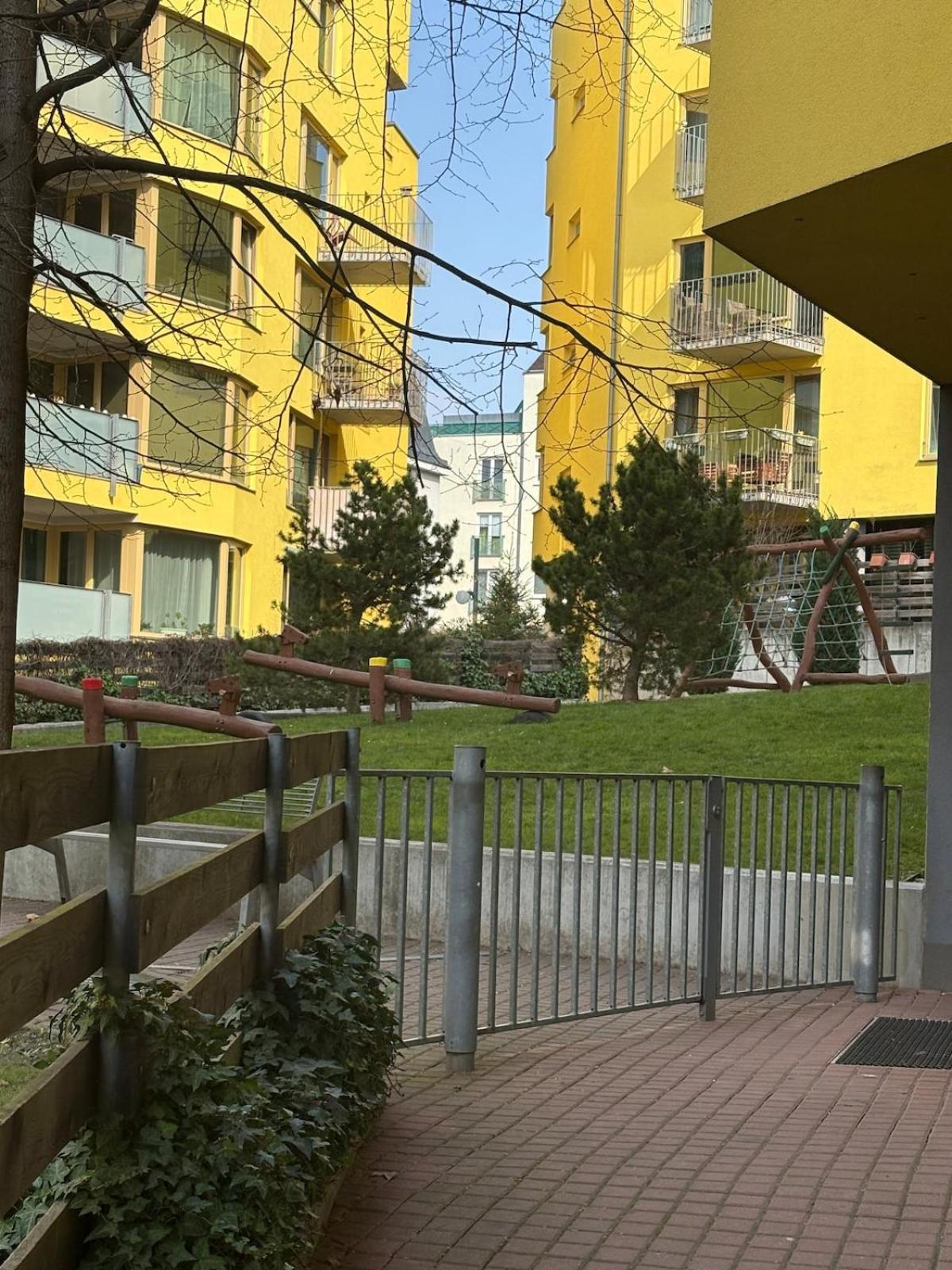 U Parku Parukarka Apartment Prag